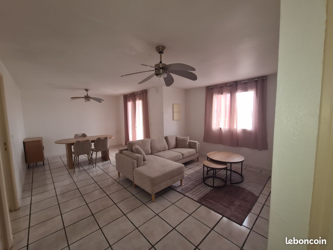 Maison 3 pièces 70 m² · au Tampon · 70 m² · 1 000 €/mois