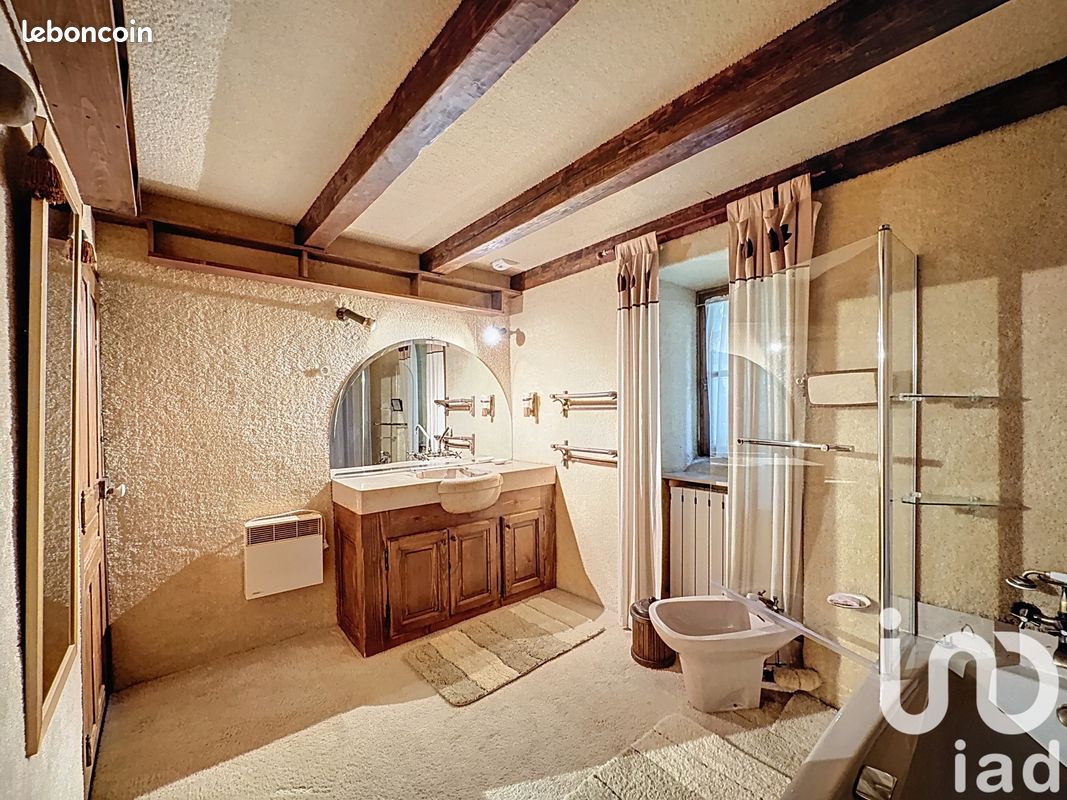 Propriété 8 pièces 275 m² (image 7)