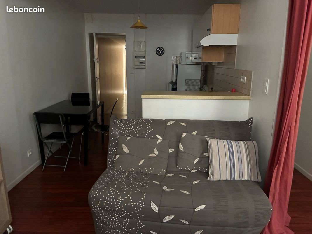 Appartement 1 pièce 42 m² · à Aurillac · 42 m² · 420 €
