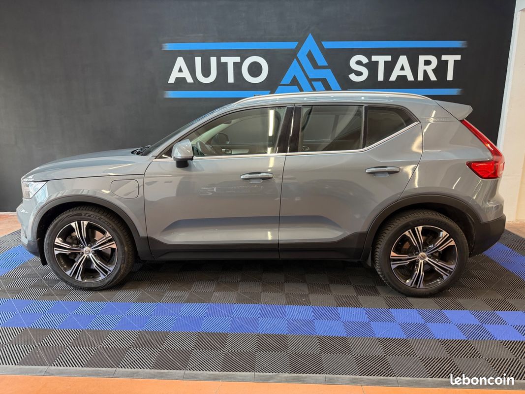 Volvo XC40 T5 Twin engine 261Ch Inscription - TVA RECUPERABLE / 1ERE MAIN / TOIT OUVRANT PANORAMIQUE / COFFRE ELECTRIQUE / CAMERA DE RECUL (image 6)