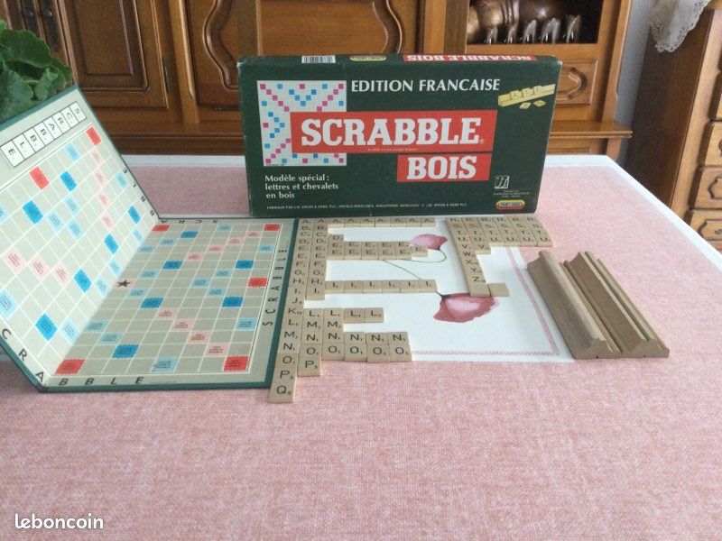 Scrabble Jeu danniversaire avec pierres en bois Scrabble Jeu danniversaire avec pierres en bois