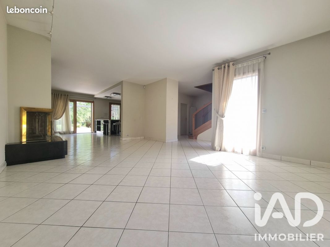Maison 6 pièces 140 m² · à Yerres · 140 m² · 650 000 €