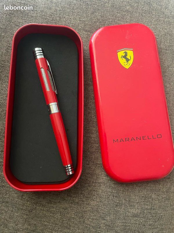 Cross Ferrari Townsend Stylo à bille Noir brossé