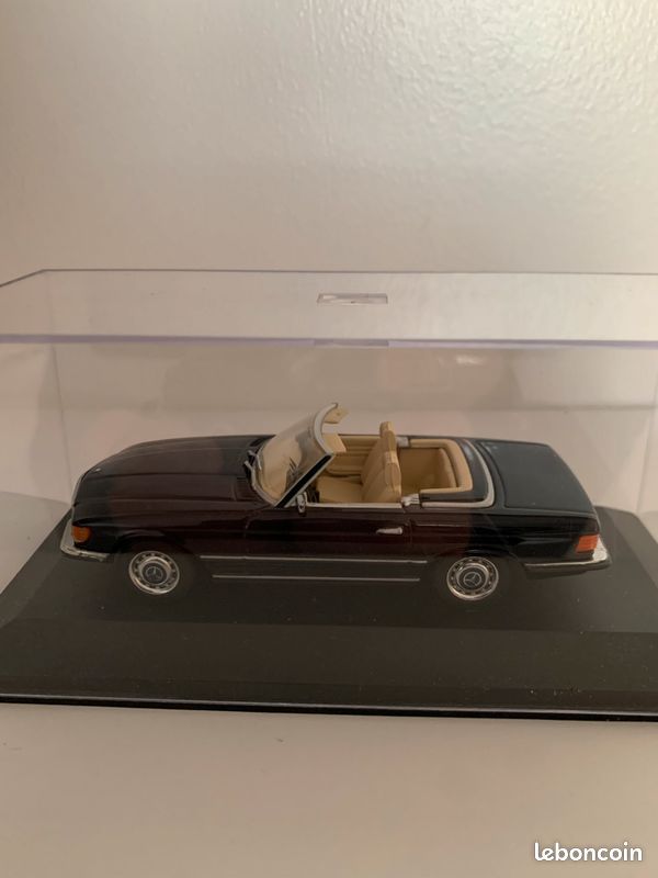 Mercedes Benz 350 SL Cabriolet 1970 1/43 Minichamps P.M.A référence 430033431 dark blue - Collection