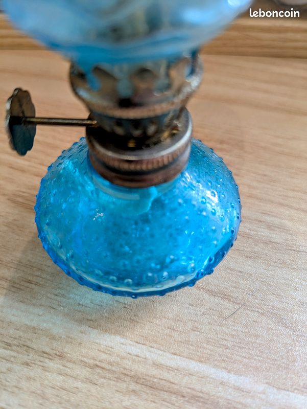 Lampe À Pétrole En Verre Eagle USA H 45,7 Cm