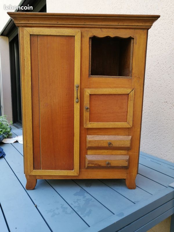 Lit + armoire poupée + placard dinette (image 1)