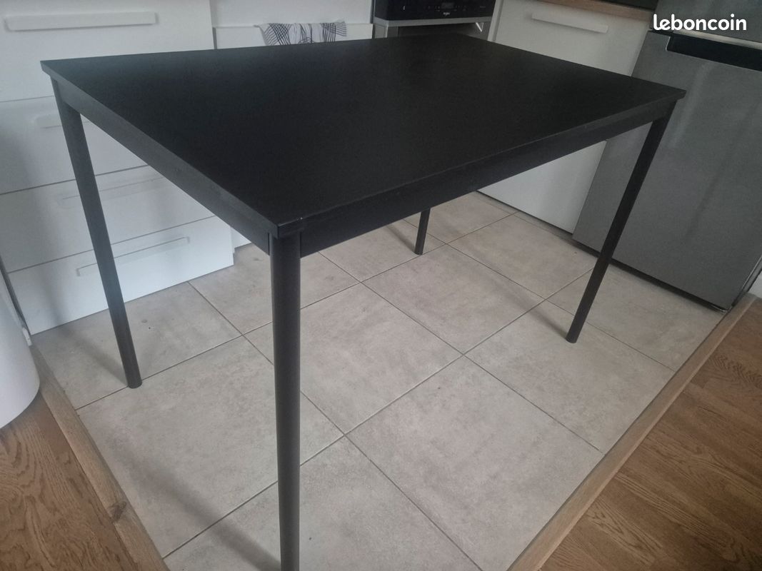 Table à manger / bureau (image 1)