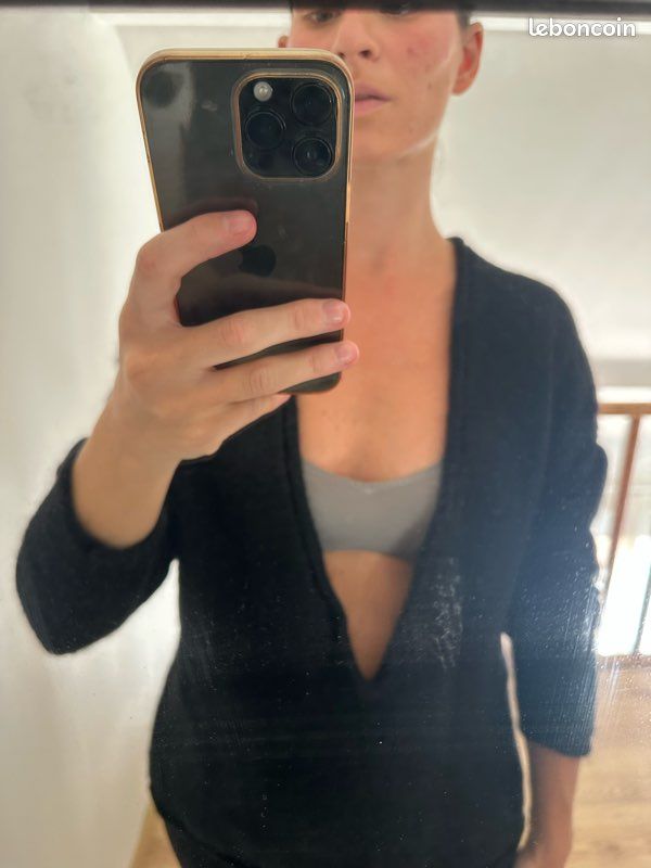 Pull en maille de laine mélangée à col en V Na-Kd noir (image 3)