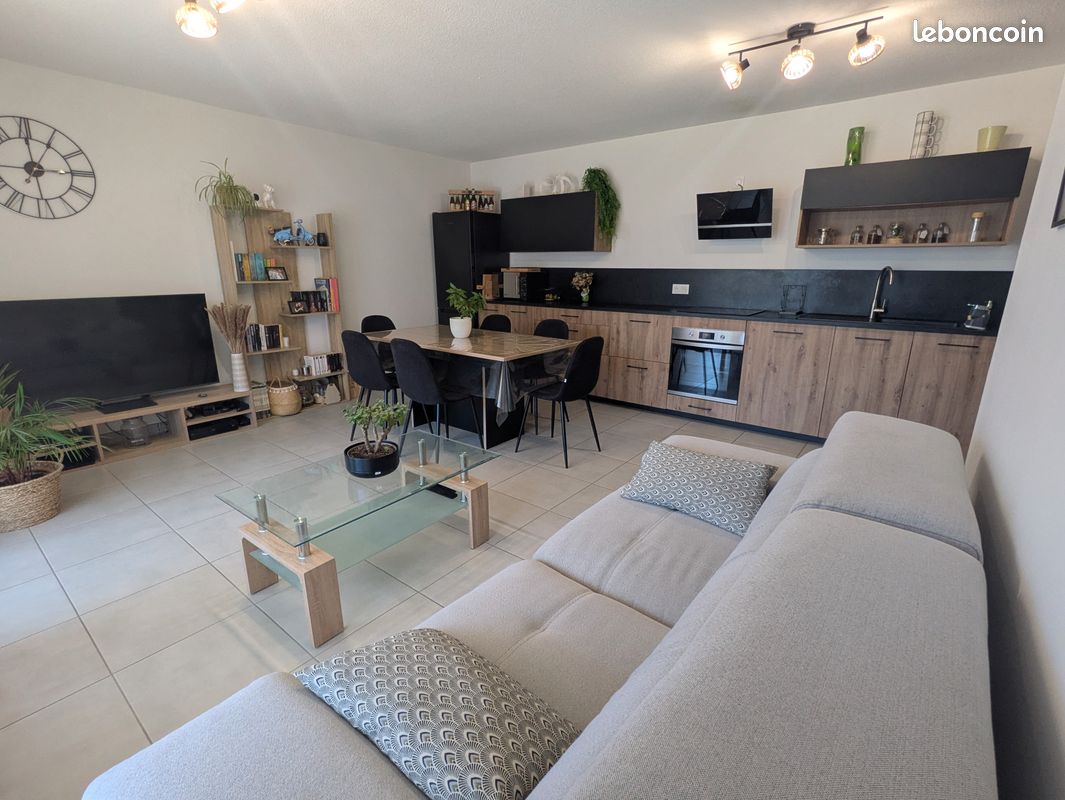 Appartement 3 pièces 60 m² · à Crolles · 60 m² · 850 €