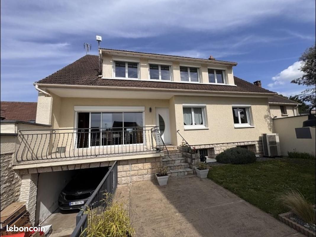 Maison 8 pièces 198 m² · au Malesherbois · 198 m² · 280 000 €