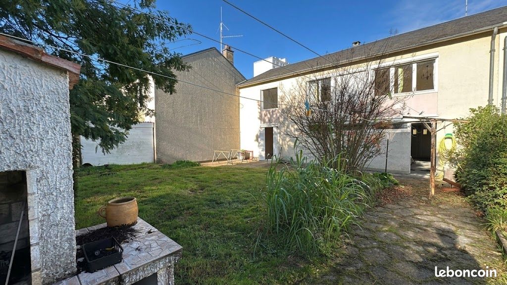 Maison 5 pièces 155 m² · à Châtellerault · 155 m² · 95 000 €