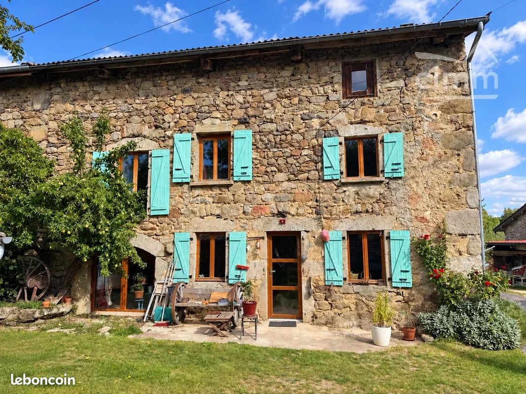 Maison 6 pièces 116 m² · à Medeyrolles · 116 m² · 149 000 €