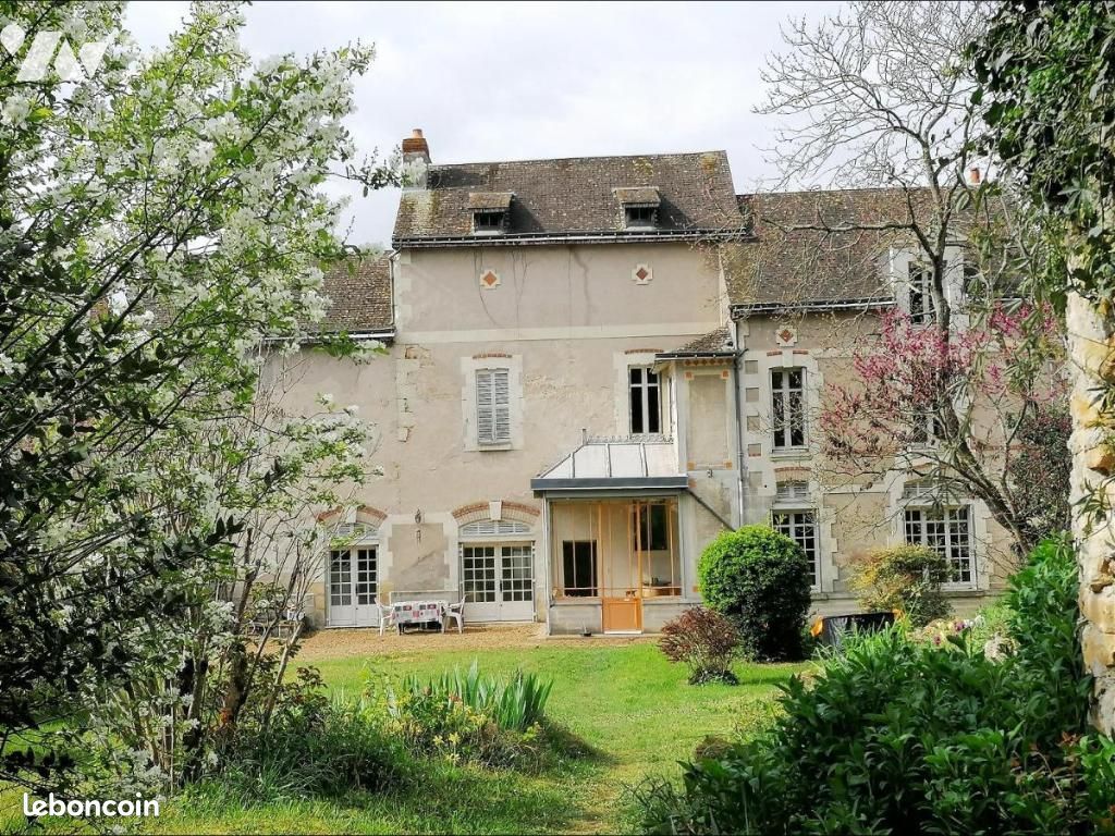 Maison 8 pièces 196 m² · à Descartes · 196 m² · 199 920 €