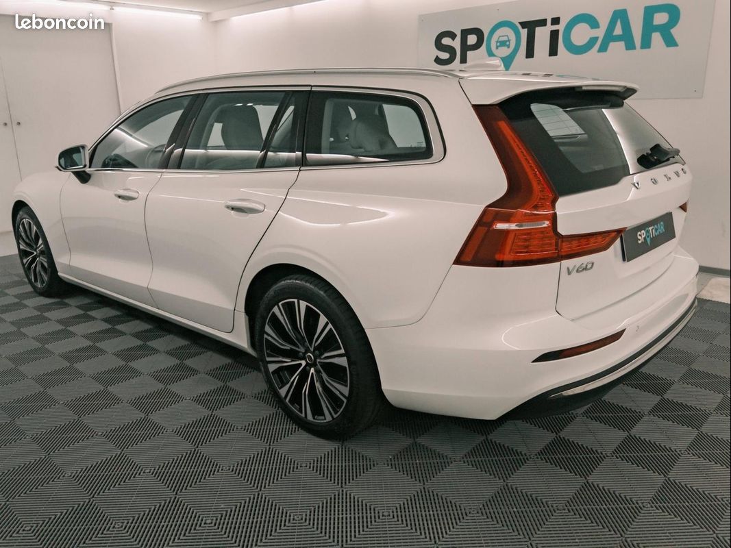 Volvo V60 B4 197ch Ultimate Style Dark Geartronic 8 (image 7)
