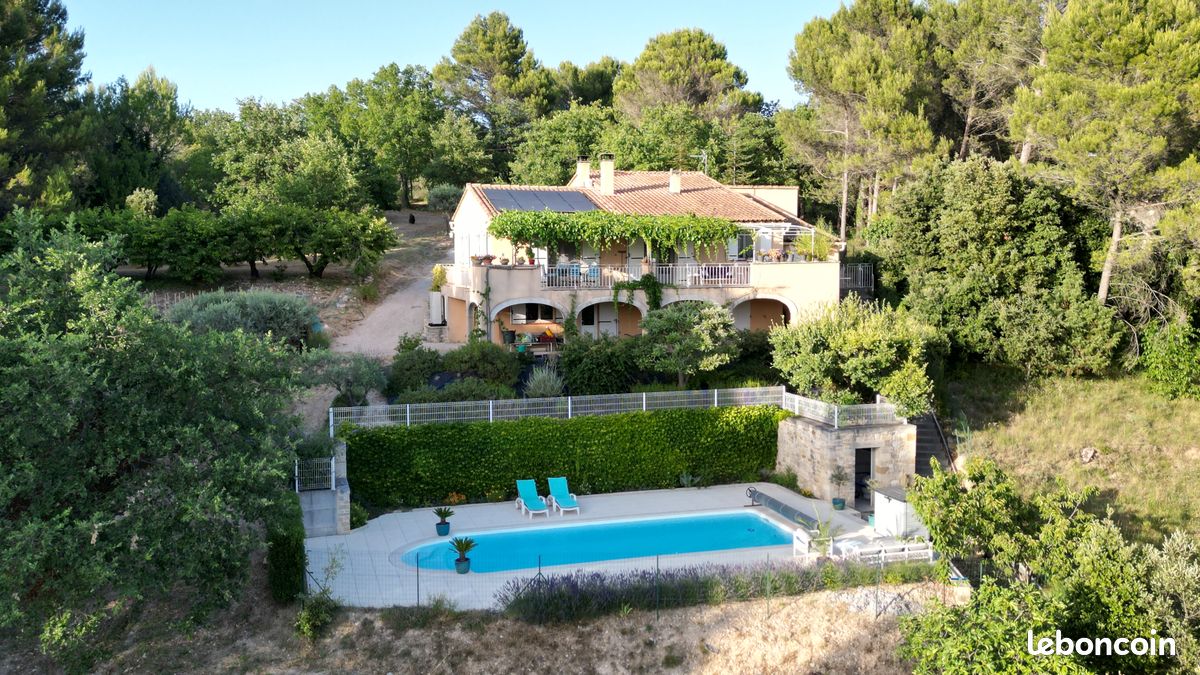 Maison 5 pièces 234 m² · à Malemort-du-Comtat · 234 m² · 645 000 €