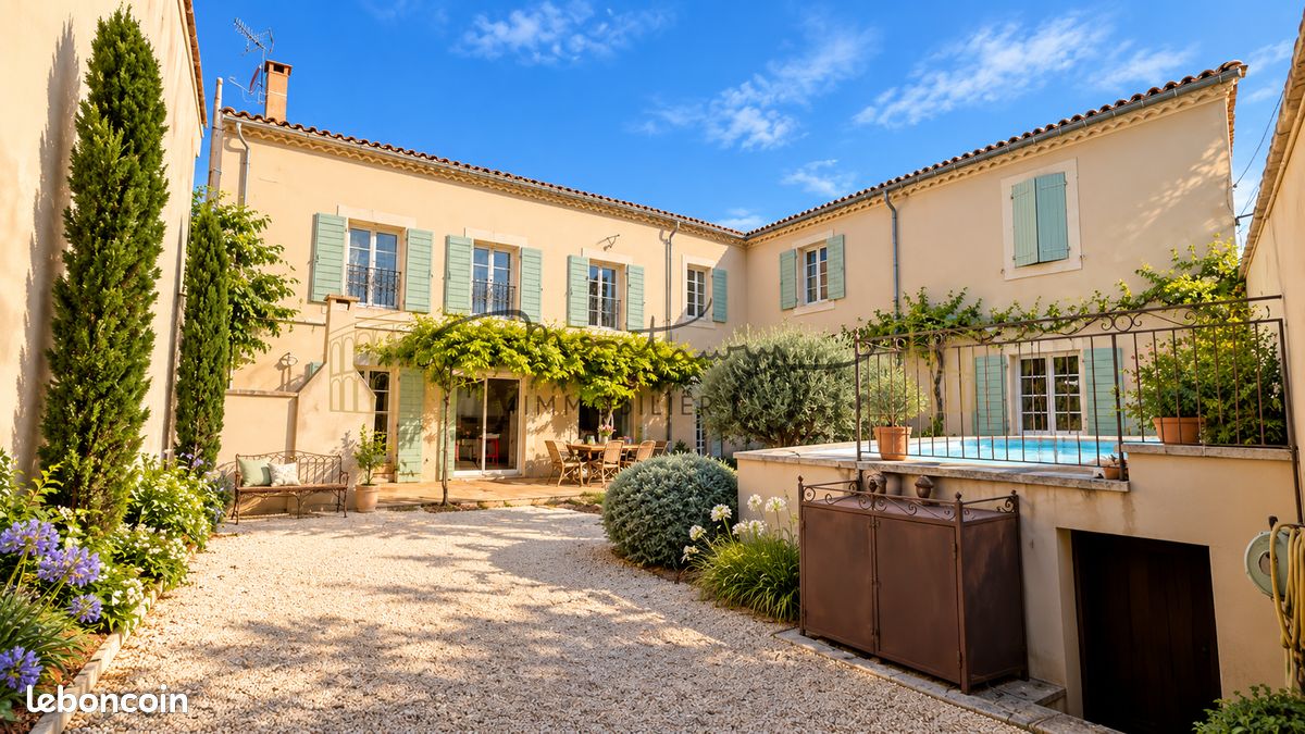Maison 9 pièces 250 m² · à Manduel · 250 m² · 495 000 €