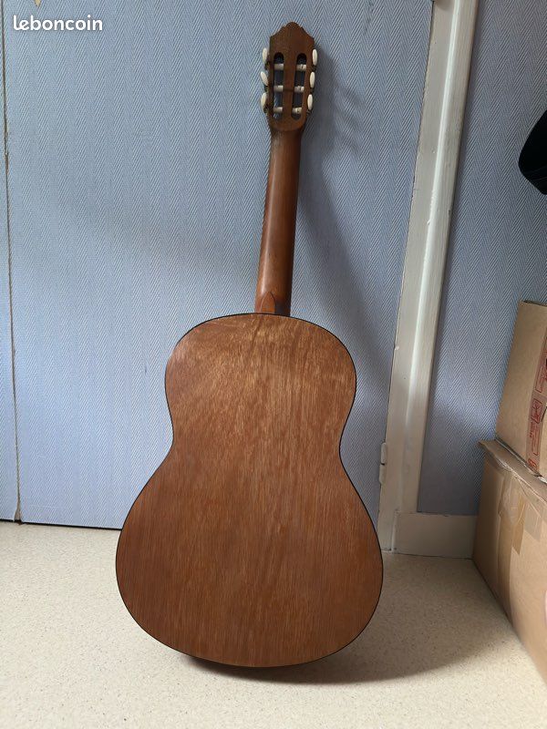 Guitare classique YAMAHA C40M (image 4)