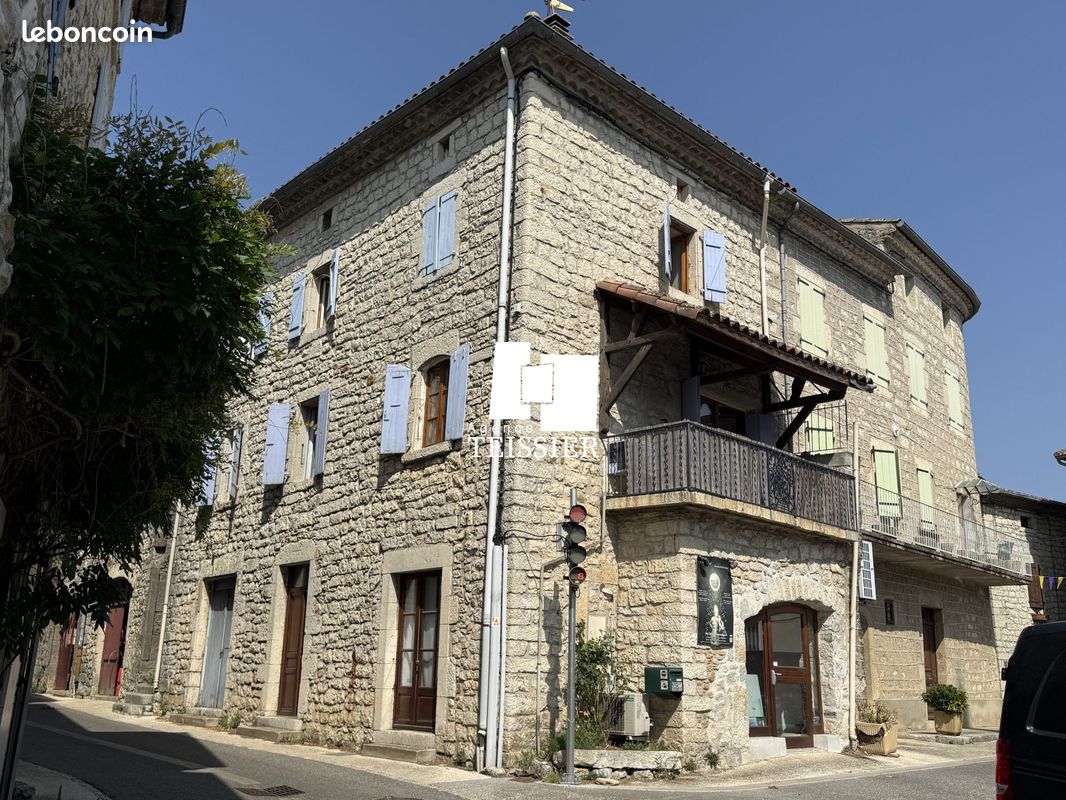 Maison 4 pièces 104 m² · à Berrias-Et-Casteljau · 104 m² · 160 000 €