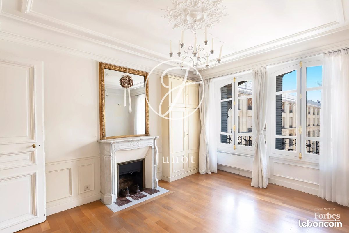 Appartement 4 pièces 92 m² · à Paris · 92 m² · 895 000 €