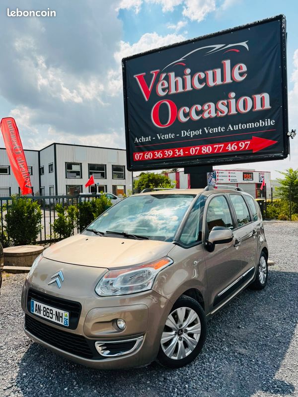 CITROEN C3 Picasso 1.6 HDi90 Confort (image 1)
