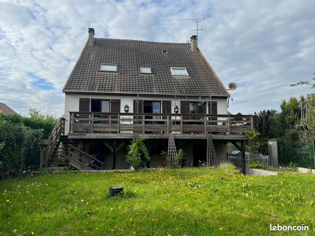 Maison 6 pièces 145 m² · à Crécy-la-Chapelle · 145 m² · 240 000 €