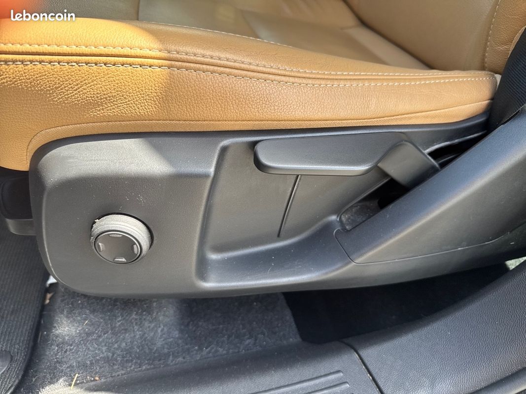 VOLVO XC40 T4 190 ch Geartronic 8 Inscription (image 17)