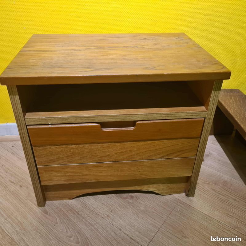 Table de nuit (image 1)