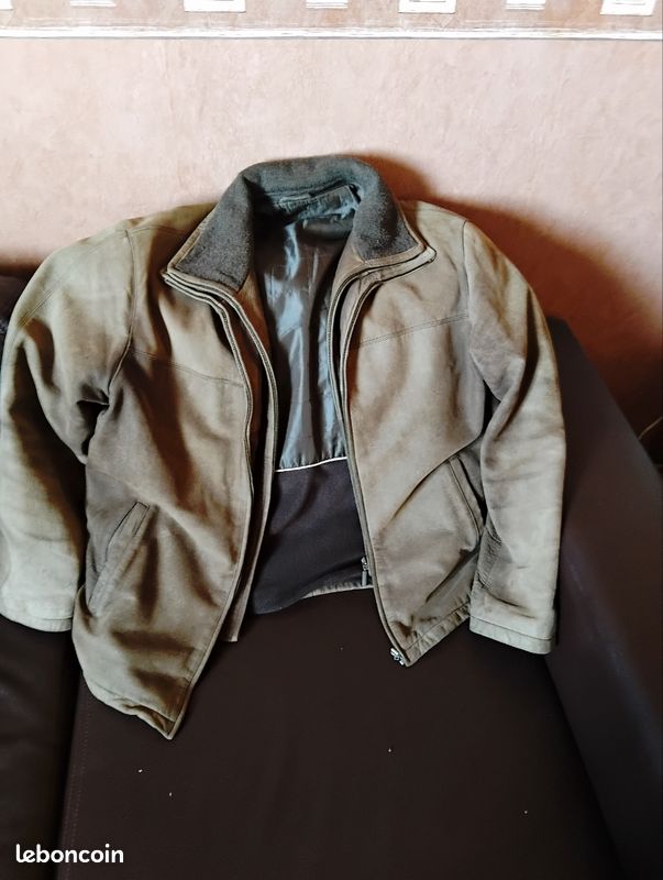 Veste en cuir de vachette très bon état, jamais porté (image 1)