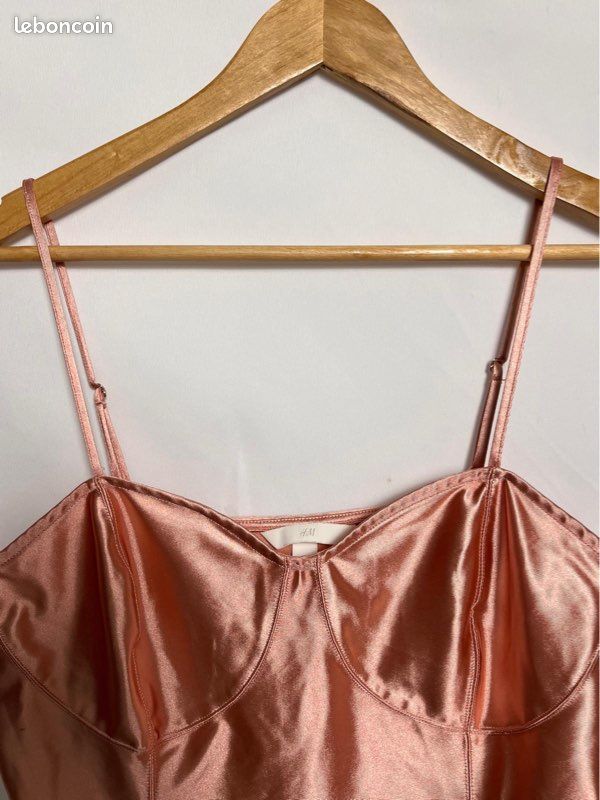 Haut En Soie Belair Couleur Saumon Taille M - Neuf Sans Étiquettes - Débardeur Élégant