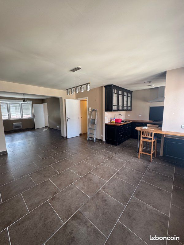 Appartement 5 pièces 95 m² · à La Bassée · 95 m² · 870 €/mois