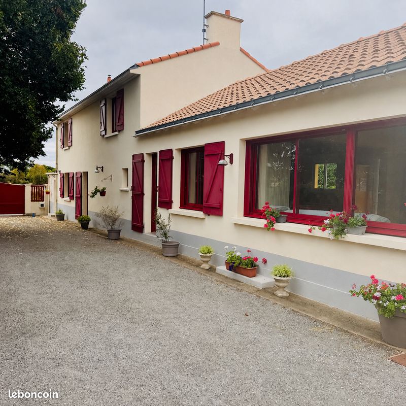 Maison 8 pièces 250 m² · à Corsept · 250 m² · 686 400 €
