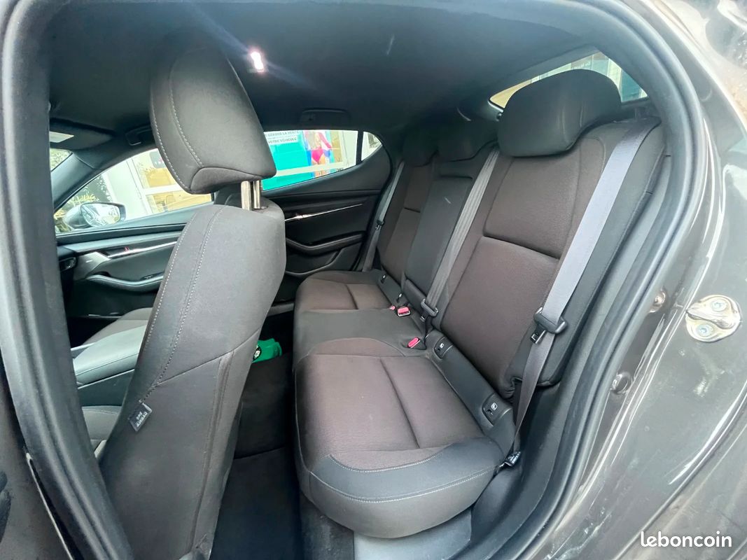 MAZDA MAZDA 3 2.0 Skyactiv-x 180ch AWD Sportline / Suivit Mazda/ Vidange Neuve / Garantie Mazda / Bien Optionné / (image 32)