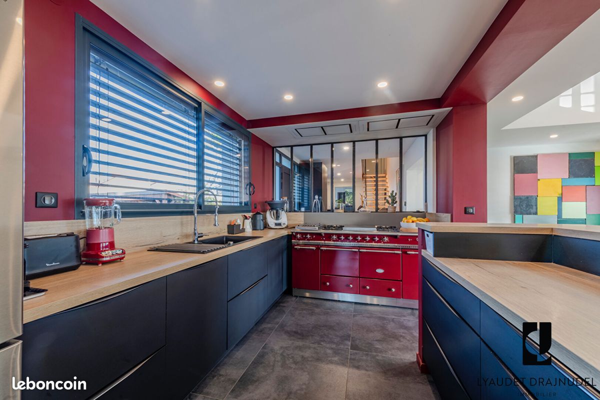 Propriété 5 pièces 172 m² (image 12)