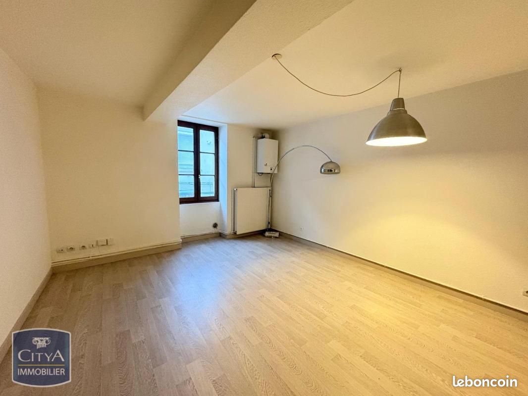 Appartement 3 pièces 51 m² · à Roanne · 51 m² · 535 €/mois