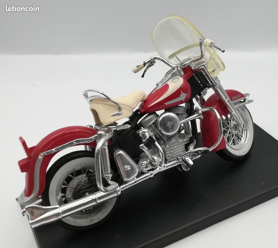 Harley Davidson Vélo Coutume Rouge Bagger Route Glide Moto Américain