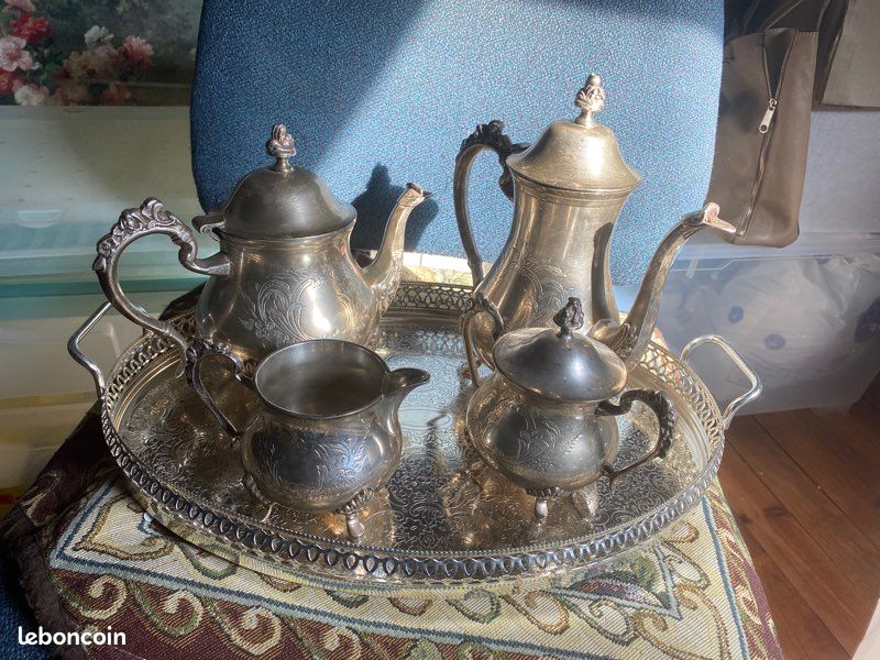 Service à thé et café en métal argenté (image 1)