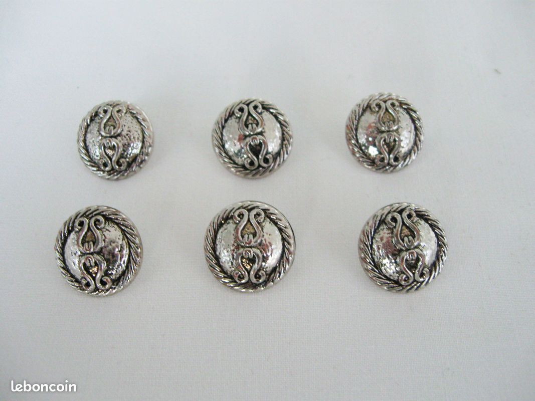 Mercerie Ancienne - Bouton En Métal Avec Centre En Celluloïd, Référence 2489, Occasion