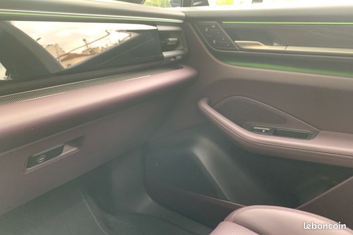 PORSCHE MACAN TURBO 639CV Garantie 12 mois Pack chrono toit ouvrant premiere main (image 24)