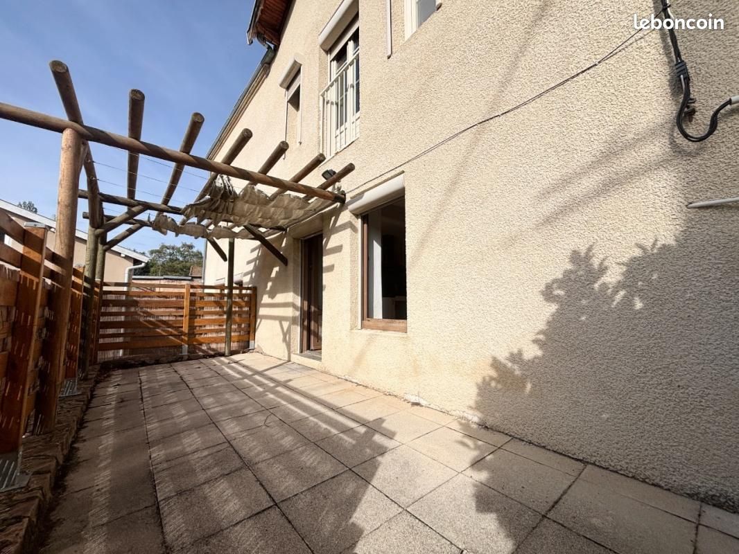 Maison 4 pièces 90 m² · à Saint-André-d'Apchon · 90 m² · 140 000 €