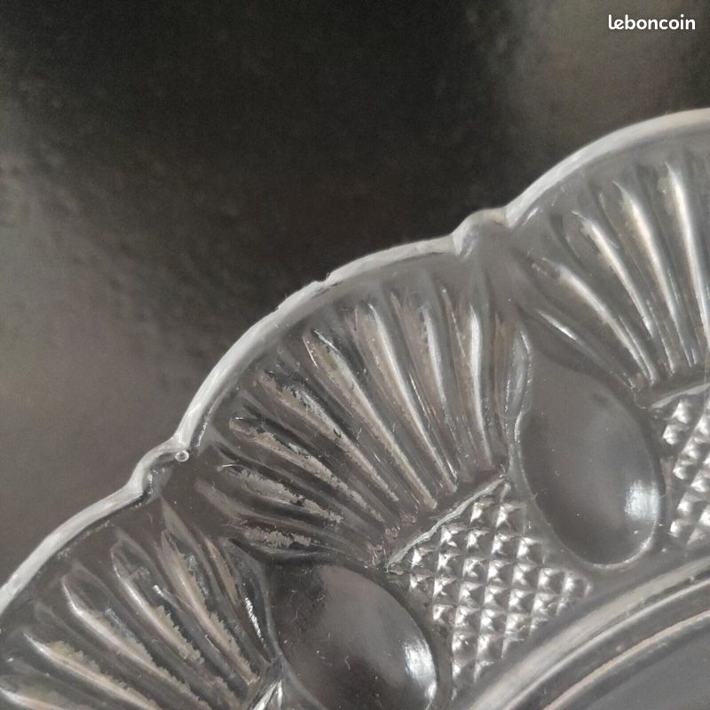 Ancienne assiette ou Plat En Verre Moulé ou pressé, BAYEL, style art déco (image 5)