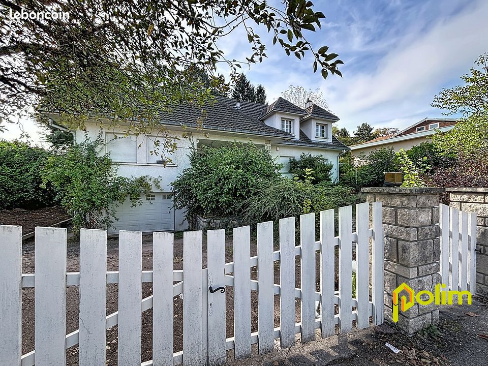 Maison 9 pièces 204 m² · à Maidières · 204 m² · 349 000 €