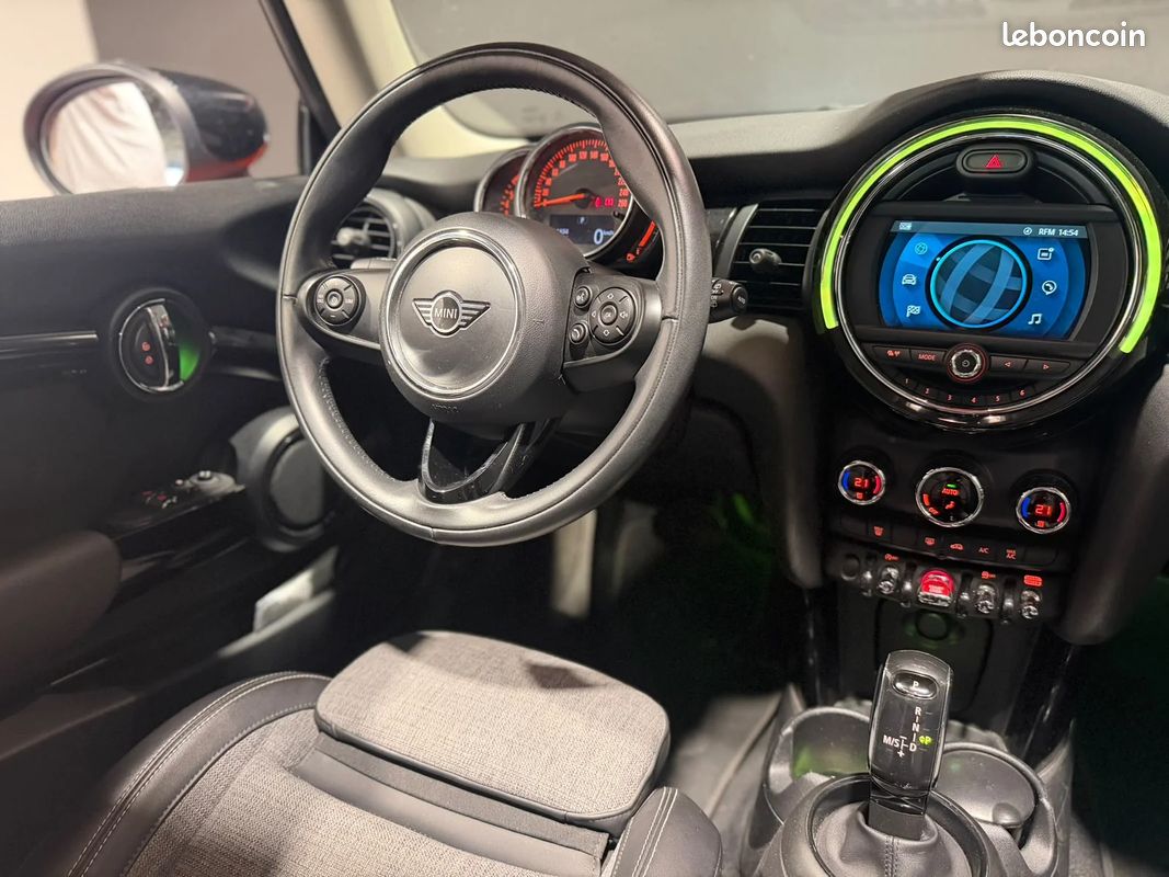 Mini MINI III Cooper 1.5 136 BVA7 GREENWICH (image 11)