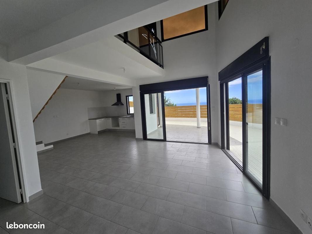 Maison 4 pièces 101 m² · à Saint-Denis · 101 m² · 428 000 €