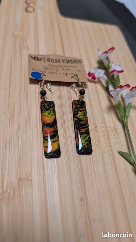 Boucles d'oreilles bois résine Vert orange or (image 3)