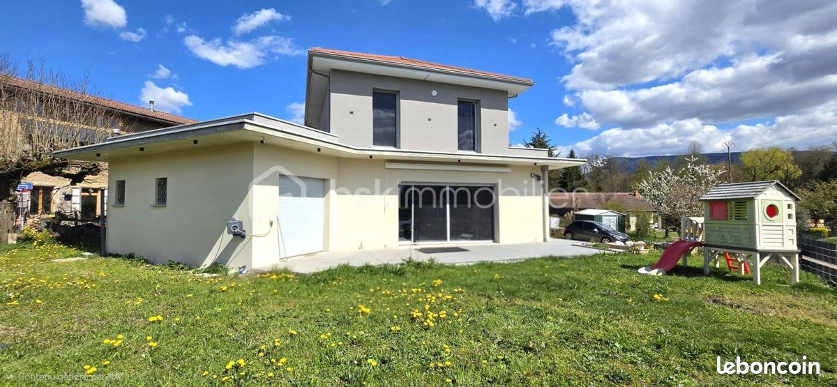 Maison 5 pièces 140 m² · à Tullins · 140 m² · 420 000 €