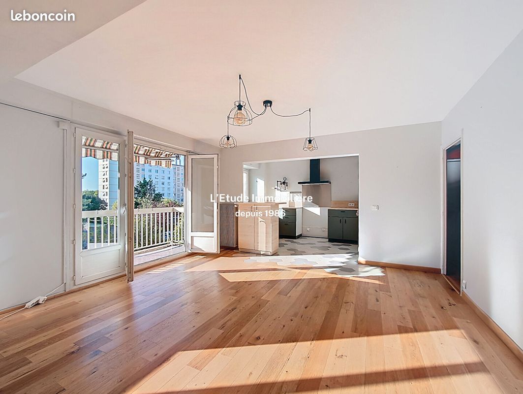 Appartement 5 pièces 121 m² · à Caluire-et-Cuire · 121 m² · 425 000 €