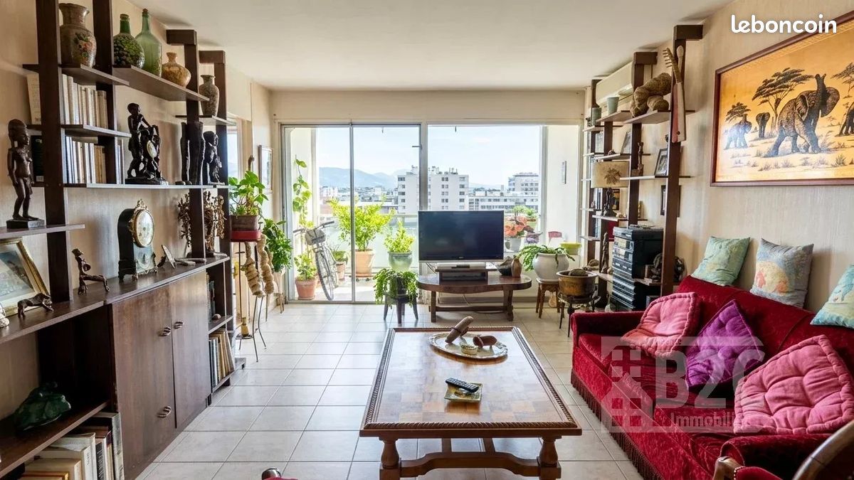 Appartement 5 pièces 99 m² · à Grenoble · 99 m² · 116 000 €