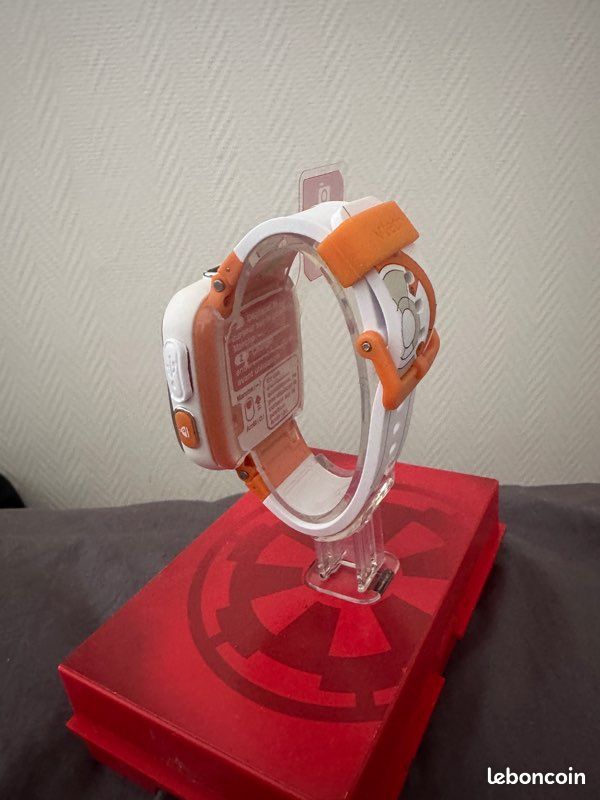 Montre enfant Vtech Star wars neuve ( câble micro usb manquant ) (image 2)