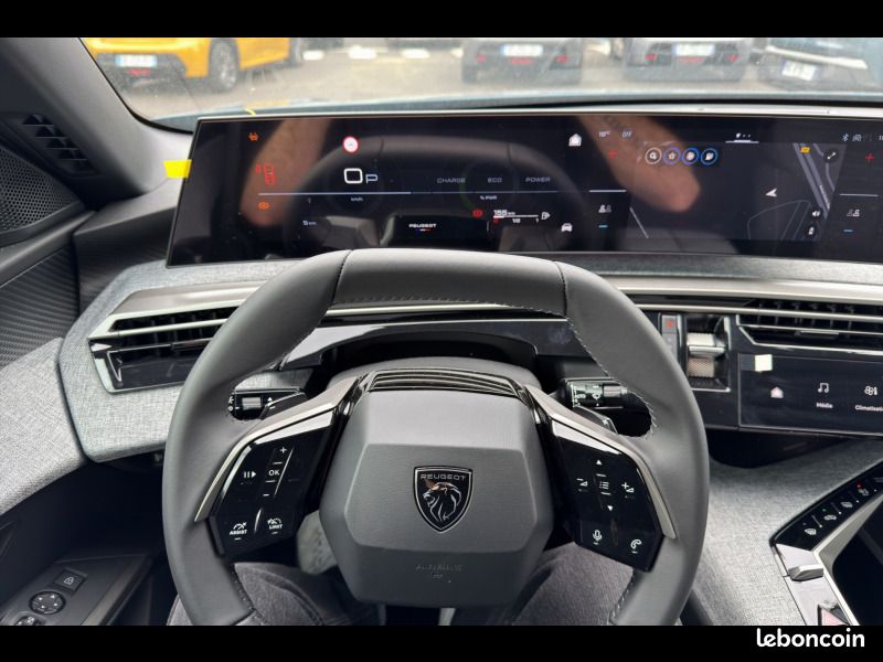 Peugeot 3008 Hybrid 145 e-DCS6 Allure (image 17)