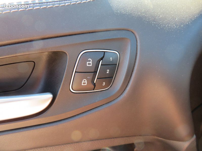 Ford KUGA 2.0 TDCI 150CH STOP&START VIGNALE 4X4 POWERSHIFT + ATTELAGE (image 20)